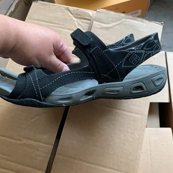 Columbia sandals - Picture 2 of 4